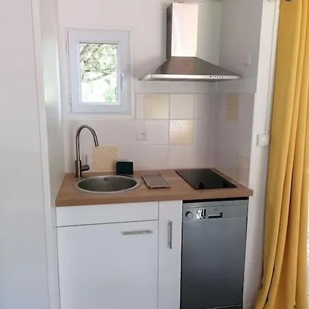 Chalet bois rénové dans camping 3 étoiles Chalet *